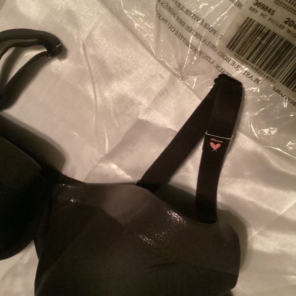 Victoria’s Secret Body by Victoria Perfect Coverage 40DDD Black Bra - Picture 7 of 11